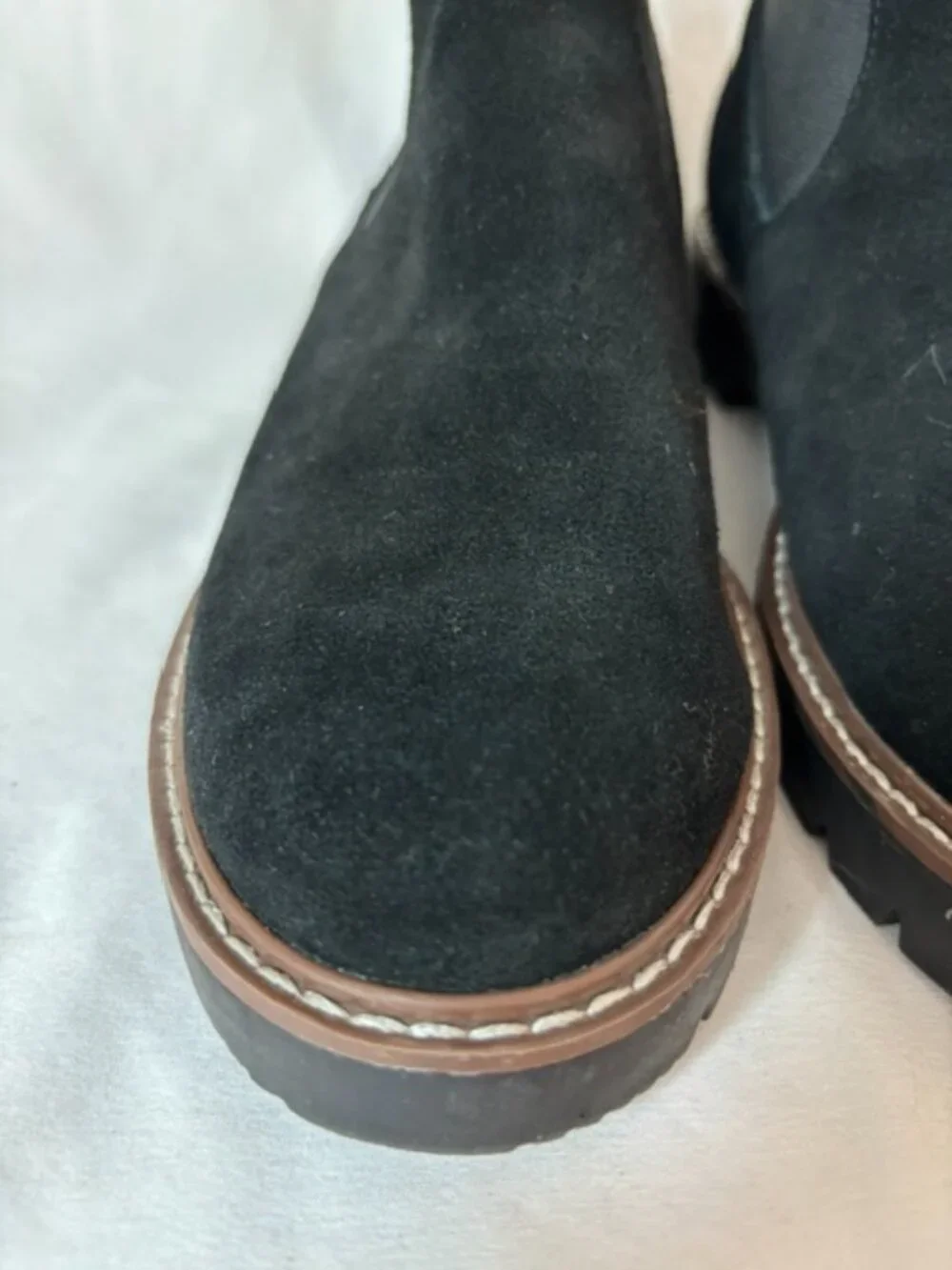 Dolce Vita Pepper Black Suede Chelsea Boot with Lug Sole Women's Size 9M
